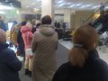 В ДНР очереди у банкоматов и заправках, звучат сирены гражданской обороны, есть проблемы с связью