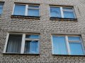 В Горловке обстрелян жилмассив "Строитель", пострадал многоэтажный дом и остекление школы