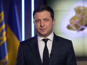 Зеленский выступил с видеообращением к украинцам после признания Россией ДНР и ЛНР