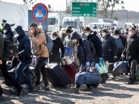 Сто тысяч жителей Украины въехали в Польшу за последние дни - МВД Польши