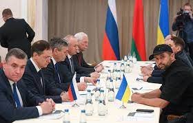 Первый раунд переговоров Украины и России завершился (видео)
