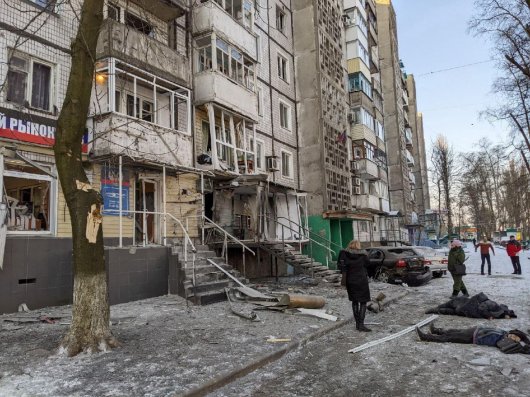 В результате обстрела спального района Донецка погибло четыре человека