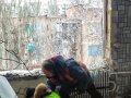 В Горловке устраняют последствия обстрелов жилого массива "Комсомолец" и центральных районов города (фото)