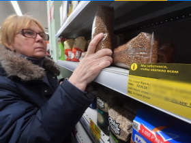 Донбасс как будто вернулся в зиму 2014-2015, закрытые магазины, ассортимент товаров резко сократился, цены растут