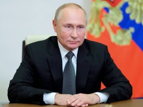 Путин поручил принимать оплату за газ, поставляемый в ЕС, только в рублях
