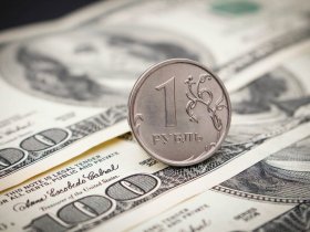 Курс доллара на Мосбирже опустился ниже 90 рублей, впервые с 1 марта