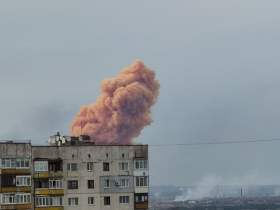 В Рубежном взорвалась цистерна с азотной кислотой, в Лисичанске горит предприятие и АЗС