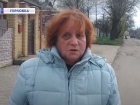 Жители Горловки рассказали подробности вчерашнего обстрела центра города (видео)
