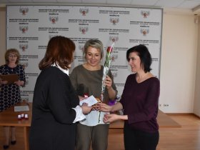 Медсестра из Горловки получила награду и премию от ассоциации медсестер России