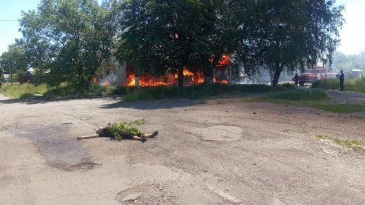 В Калининском районе Горловки в результате обстрела погибли 2 женщины, еще один мирный житель ранен (фото 18+)