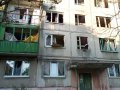 ВСУ обстреляли многоэтажные жилые дома в поселке Гольмовский в Горловке, повреждено здание детского сада