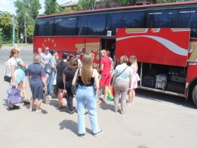 В Горловке стартовали поездки детей на отдых в разные регионы РФ