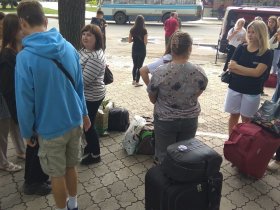 Школьники из Горловки отправились на каникулы в Санкт-Петербург