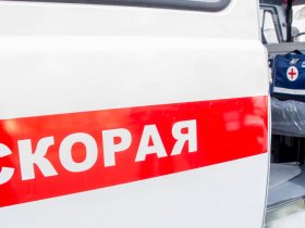 В горловском поселке Гольмовский после обстрела горят два жилых дома, ранена женщина