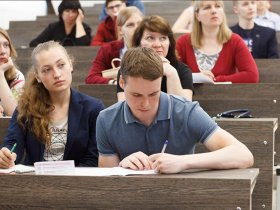 В ДНР планируют повысить стипендии студентам, а в России сократить сроки обучения на магистратуре