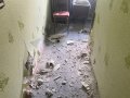 В Калининском районе Горловки зафиксировано прямое попадание снаряда в многоквартирный дом
