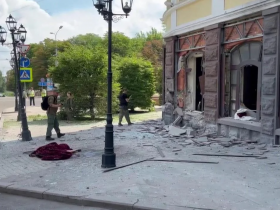 ВСУ обстреляли театр оперы и балета, где проходило прощание с Ольгой Качурой, погибла девушка