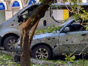 В центре Донецка, в результате хаотичных обстрелов со стороны ВСУ, пять мирных жителей погибли, еще шесть получили ранения.