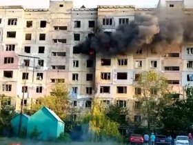 19 мирных жителей ранены после удара РСЗО HIMARS по девятиэтажке в спальном районе Алчевска