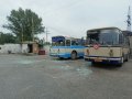 Во время утреннего обстрела Горловки ранены два мирных жителя, повреждены городские автобусы и здание магазина