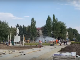 В Харцызске начали масштабную реконструкцию площади Ленина, бульвара Шевченко и Дворца культуры