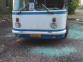 В ходе вечернего обстрела Горловки, поврежден рейсовый автобус и остекление в здании районной администрации