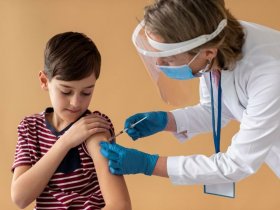 В ДНР начинается вакцинация от COVID-19 детей в возрасте 12-17 лет