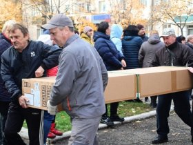 В детсады и школы Горловки доставлена новая партия гуманитарных грузов из Кузбасса и Санкт-Петербурга (фото)