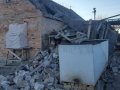 В результате прямого попадания снаряда в Никитовском районе Горловки серьезные повреждения получил жилой дом (фото)