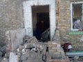 В Никитовском районе Горловки зафиксировано прямое попадание снаряда в жилой дом (фото)