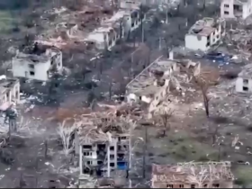 Из-за ожесточенных военных действий Артемовск превращается в руины (видео)