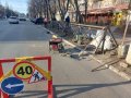 Вдоль проспекта Победы в Горловке продолжается установка барьерных ограждений (фото)