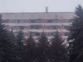 В результате ночного обстрела Горловки повреждена гостиница 