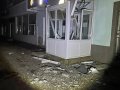 В результате вечернего удара по Горловке, повреждены многоэтажные дома и здание школы в жилмассиве "Строитель"