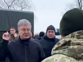 Российская ракета пролетела над Петром Порошенко во время его встречи с украинскими военными (видео)