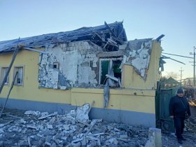 ВСУ обстреляли поселок шахты им. Гагарина в Горловке, повреждены жилые дома и детский сад