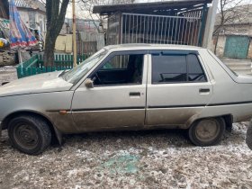 В результате обстрела в Горловке ранена женщина, повреждены жилые дома и легковые автомобили
