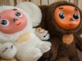 В России проверят игрушки Чебурашка, которыми завалили полки магазинов, после успеха фильма 