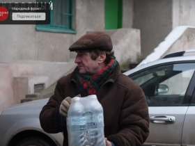 В Горловку доставили новую партию бутилированной питьевой воды (видео)