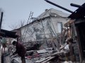 В результате обстрела поселка Гольмовский в Горловке разрушен жилой дом (фото)
