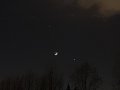 Жители России могли наблюдать в небе редкое явление – Луну, окружённую Юпитером и Венерой (фото)