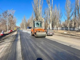В Енакиево начат ремонт дорог специалистами из Ленинградской области (фото)