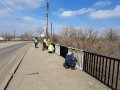 В Горловке привели в порядок металлические ограждения на мосту по улице Кузнецова-Зубарева (фото)