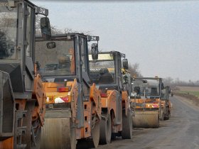 В ДНР восстанавливают два участка автомобильных дорог, ведущих к пунктам пропуска с Ростовской областью
