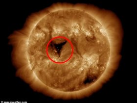Дыра в 20 раз больше Земли прорвала поверхность Солнца, ожидаются магнитные бури