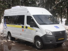 Кузбасс передал Горловке автомобиль для перевозки инвалидов и автомобиль «УАЗ»