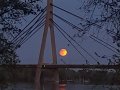 В ночь с 5 на 6 мая в небе можно было наблюдать редкое полутеневое лунное затмение (фото)