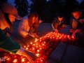 Ко Дню Победы в Донецке выложили надпись из 4000 свечей (фото)