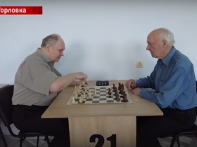 В Автомобильно-дорожном институте Горловки прошел турнир по шахматам (видео)