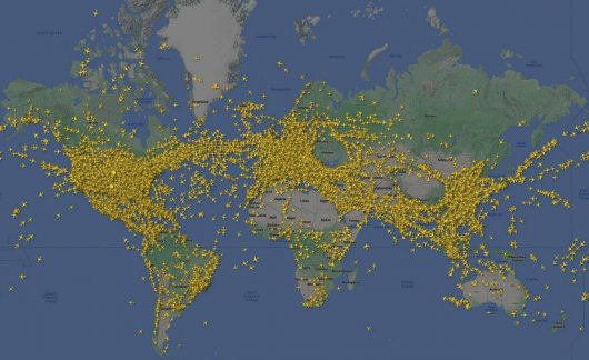 В мире зафиксирован абсолютный рекорд по числу авиалайнеров и пассажиров, одновременно находящихся в небе
